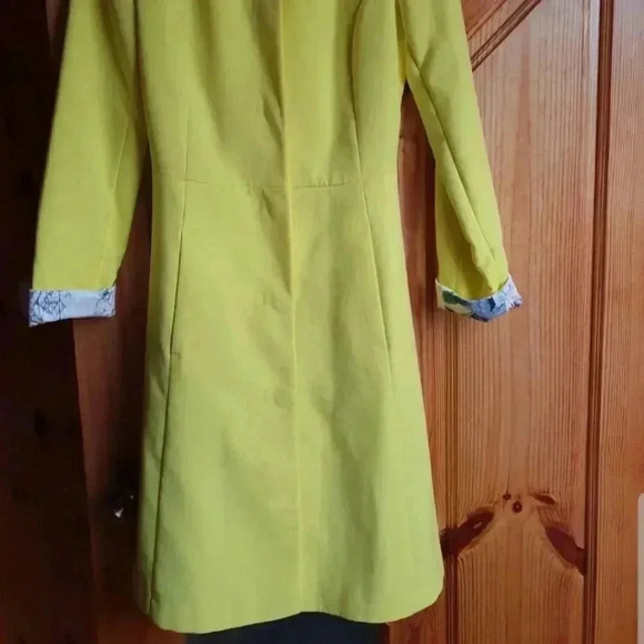 New Monton yellow coat - Picture 5 of 5